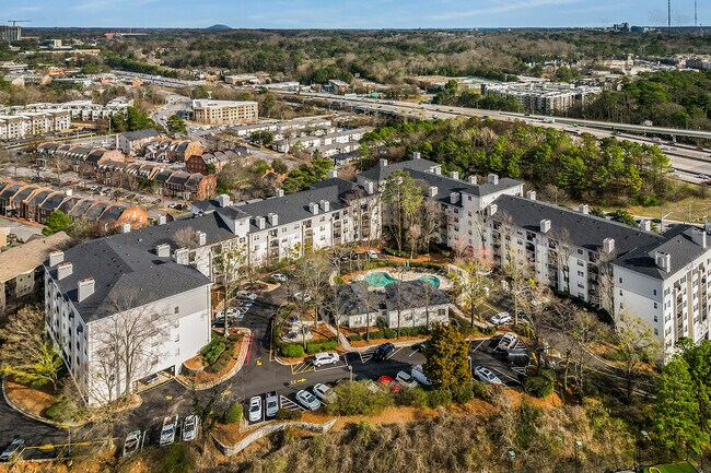 Foto del edificio - 970 Sidney Marcus Blvd NE