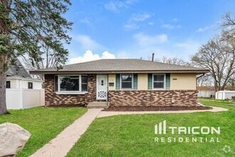 Building Photo - 619 3rd Ave E