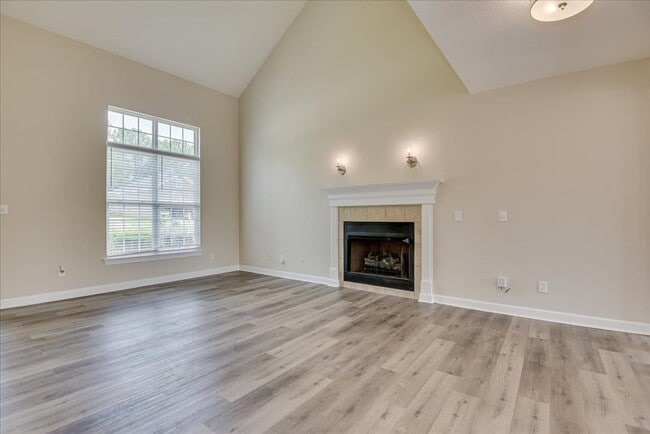 Building Photo - 614 Ventana Dr