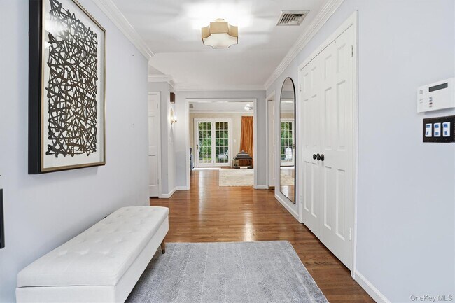 Foto del edificio - 1120 Cove Edge Rd