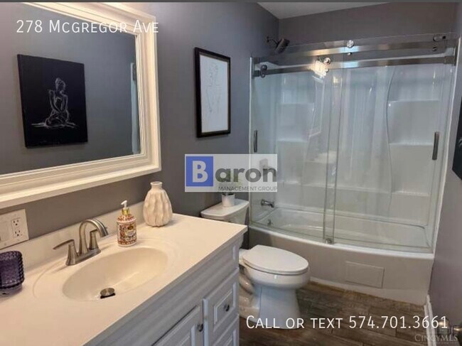 Foto del edificio - 278 Mcgregor Ave