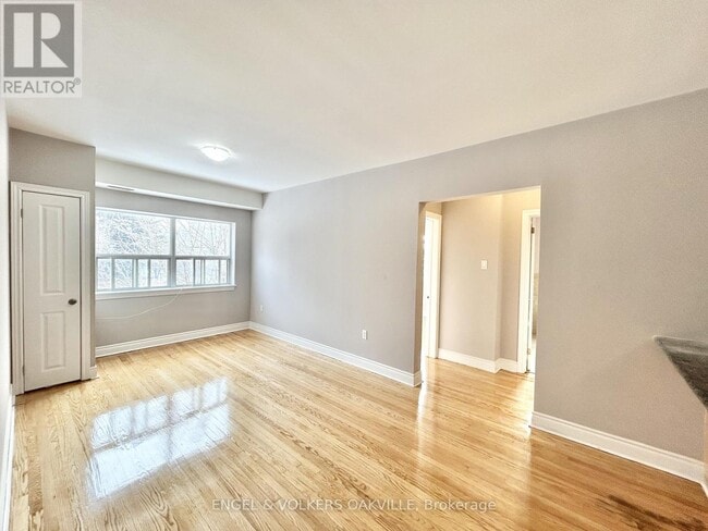 Photo du bâtiment - 100 Twenty Fifth St