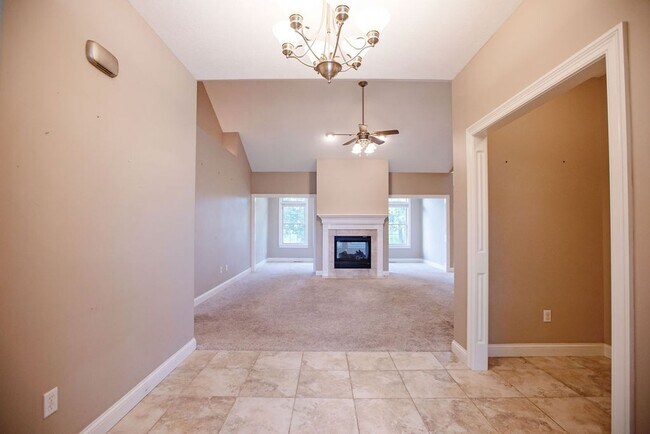 Foto del edificio - 3 Bed (with 4th bed potential downstairs),...