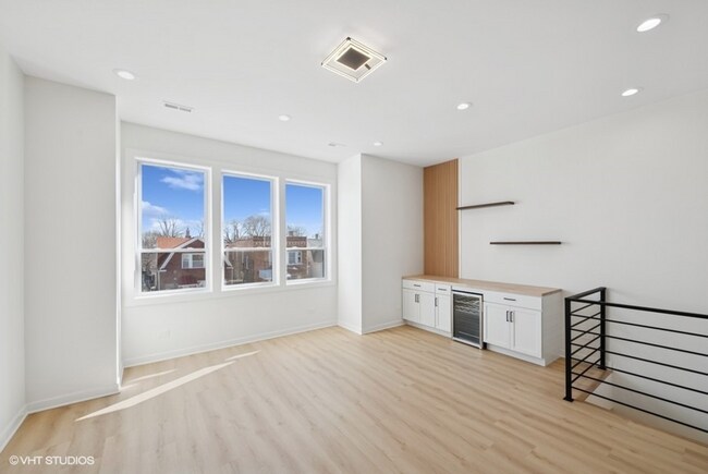 Foto del edificio - 1052 N Central Park Ave