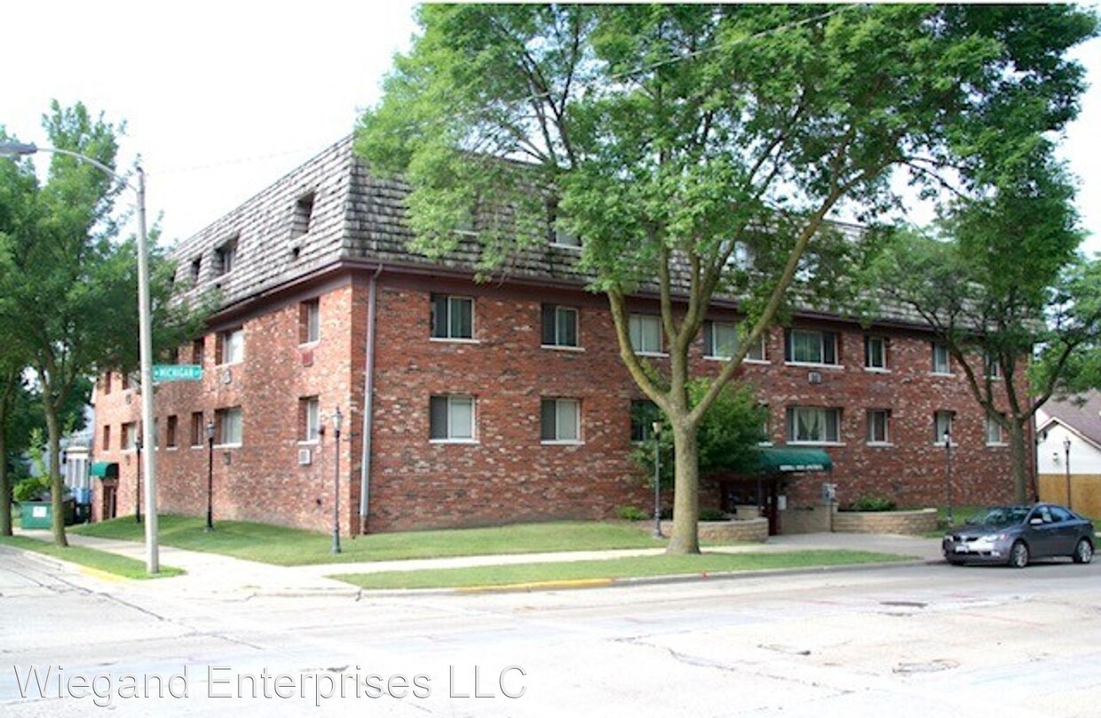 Primary Photo - 2807 W Michigan St