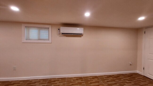 Foto del edificio - 9443 226th St