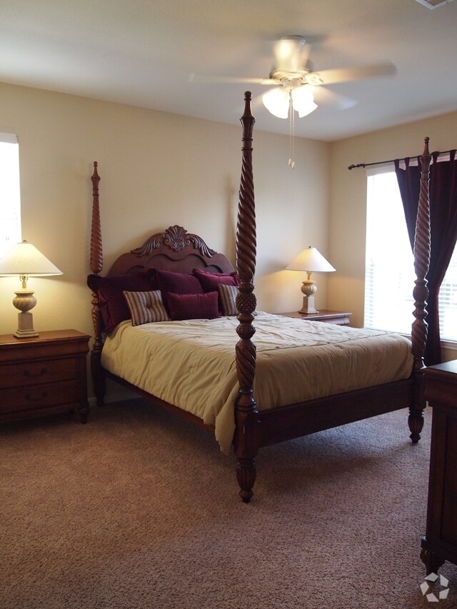 Somerset At Spring Creek Apartments Plano, TX