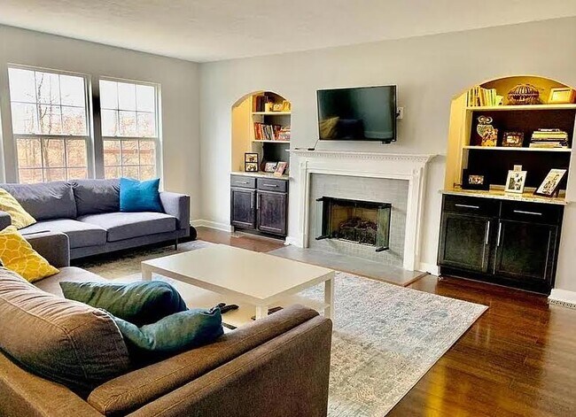 Foto del edificio - 1411 Woodpath Ct