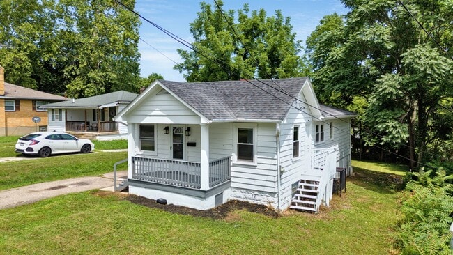 Building Photo - 3728 Standish Ave