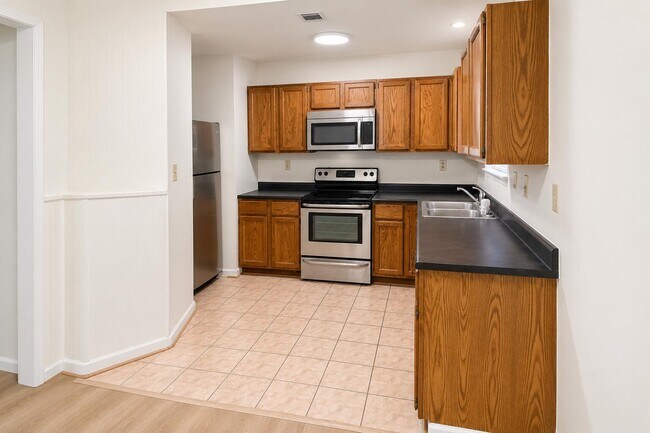 Foto del edificio - 107 Hillside Dr