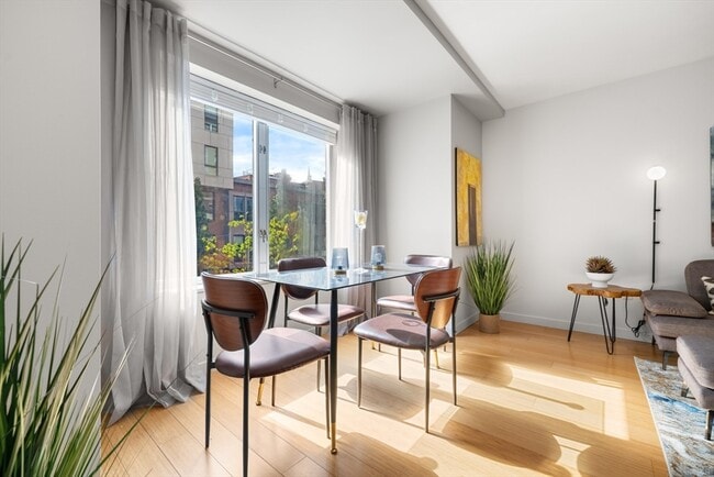 Foto del edificio - 16 Miner St