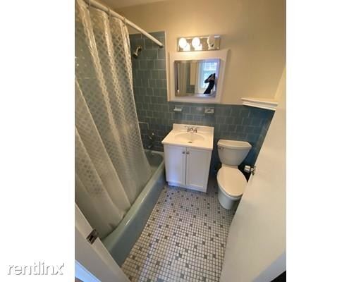 Building Photo - 1 br, 1 bath  - 712 Commonwealth Ave