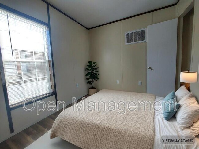 Building Photo - 7534 US-60