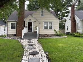 Building Photo - 223 Hillside Ave