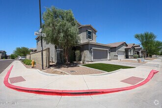 Building Photo - 3332 W Dunbar Dr