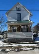 Building Photo - 1048 Arch St