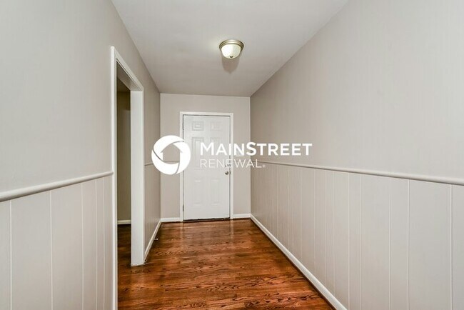 Building Photo - 3 Bedroom Pet-Friendly Home in BIRMINGHAM,...