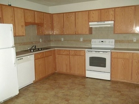 Building Photo - 407 W Dale Ave