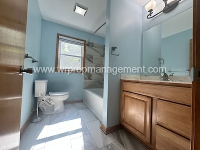 Building Photo - 3 bed 1 Bath Ranch in Bedford School District