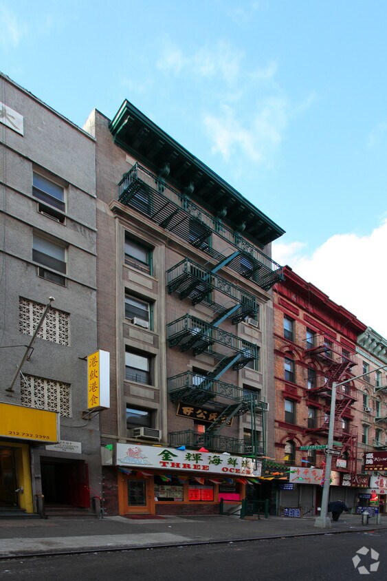 Primary Photo - 53 Bayard St