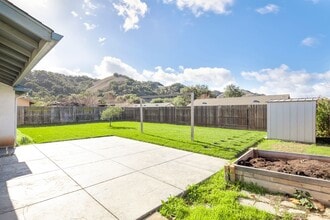 Building Photo - 553 Foxen Ln