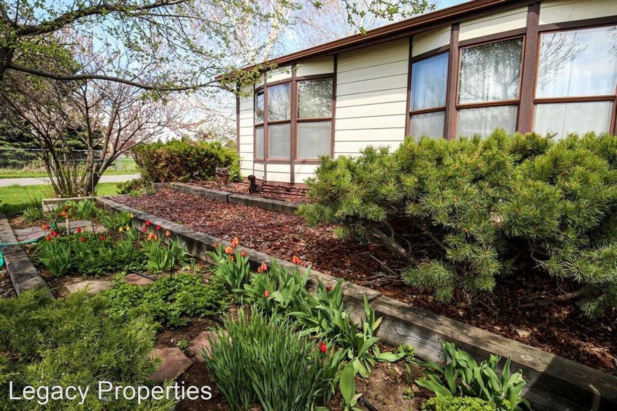 Foto del edificio - 3 br, 2 bath House - 585 Warner Lane - 585...