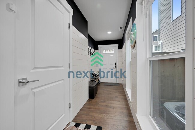 Foto del edificio - Spacious 3-Bed Oasis in Bothell with 3.5 Bathrooms and 2353 Sq Ft!