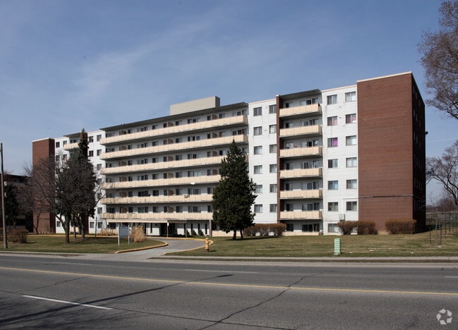 Building Photo - Laurentia Apartments