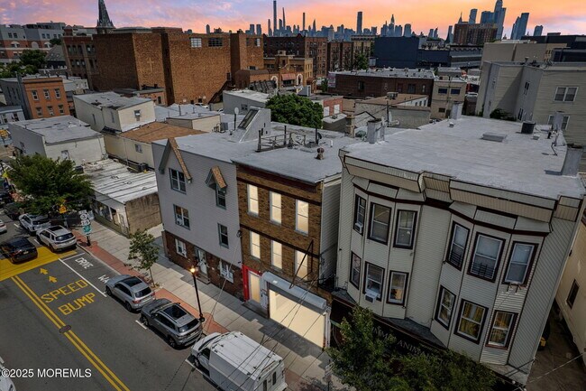 Foto del edificio - 3136 Summit Ave