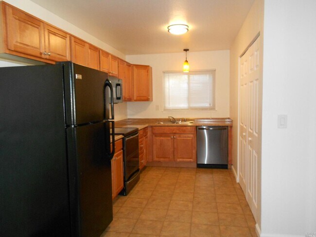 Building Photo - 201 Windjammer Dr