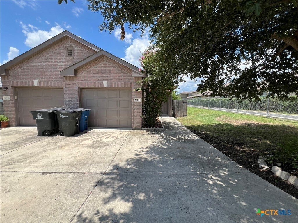 Primary Photo - 271 Rosalie Dr