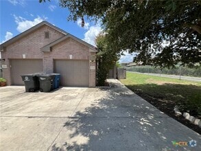 Building Photo - 271 Rosalie Dr