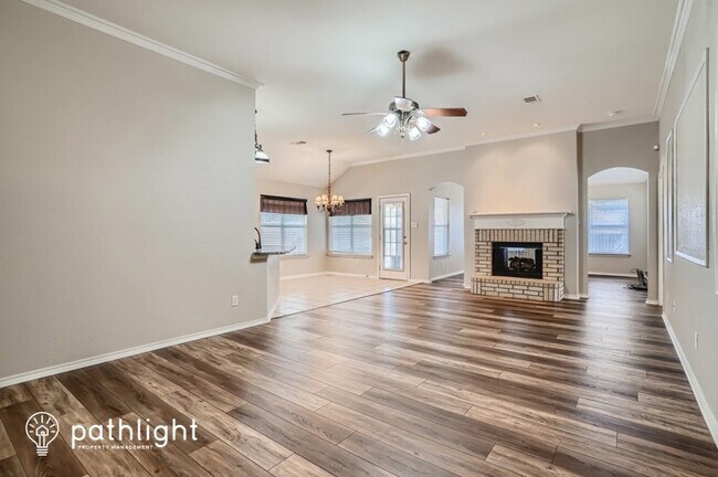 Building Photo - 4407 Shady Elm Dr