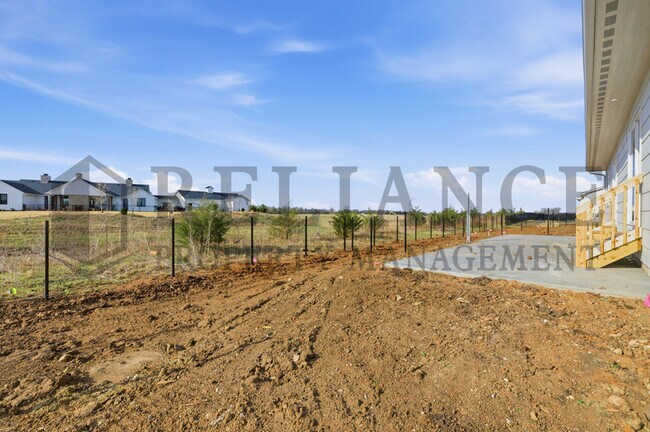 Foto del edificio - 5241 N Pinecrest Ct