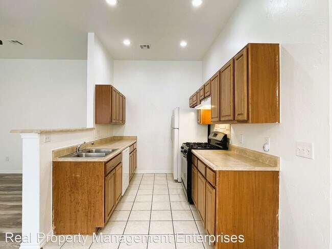 Building Photo - 3 br, 2 bath House - 2064 24th Ave SE