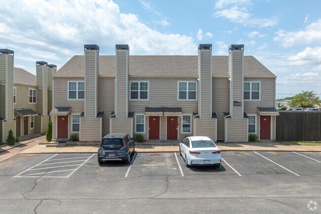 Foto del edificio - Belmont Park Townhomes