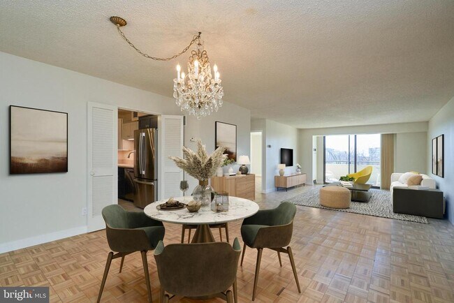 Foto del edificio - 1800 Old Meadow Rd