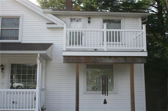 Building Photo - 13868 Mayfield Rd