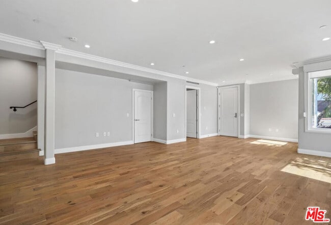 Foto del edificio - 1283 Havenhurst Dr