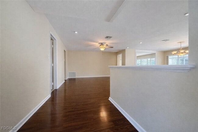 Foto del edificio - 1010 SE 43rd Terrace