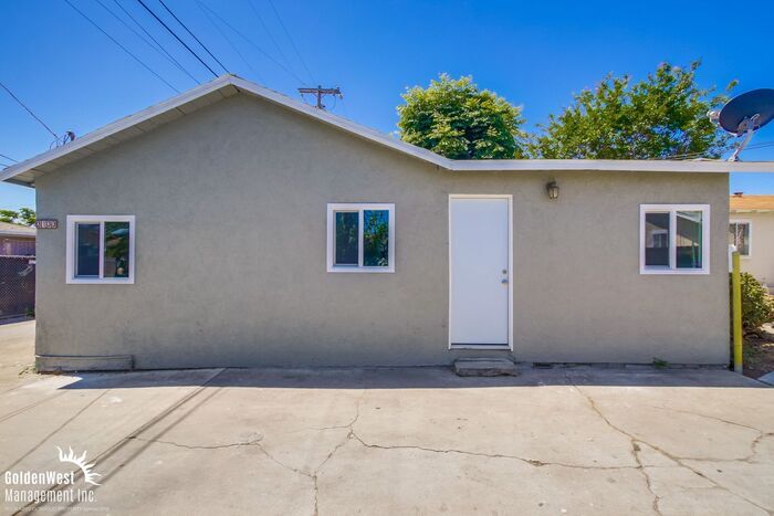 Primary Photo - Newly Remodeled 4Bdm 2Ba Home Located in t...
