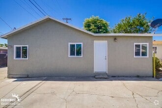 Building Photo - 3133 Chamoune Ave
