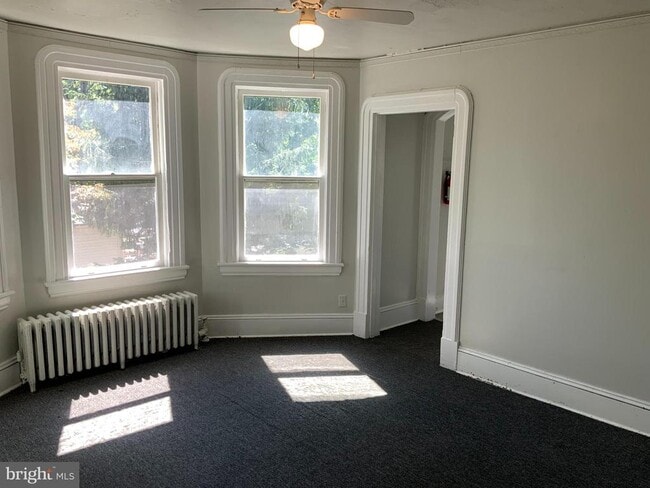 Building Photo - 433 Bentley Ave