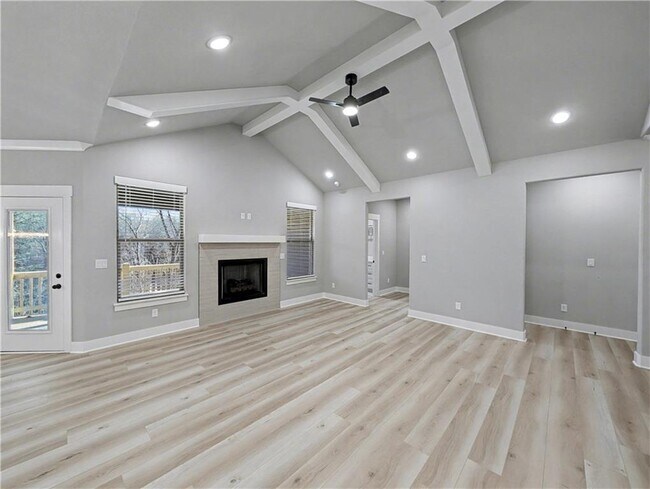 Building Photo - 8 Osborne Ln