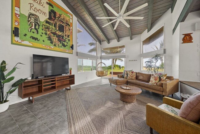 Building Photo - Dolphin House: North Shore Escape w/ Direc...