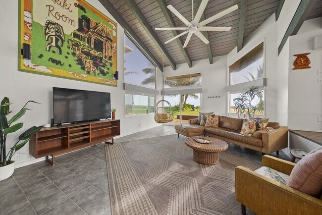 Foto del edificio - Dolphin House: North Shore Escape w/ Direct Beach Access, Close to Turtle Bay