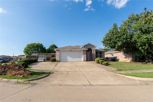 Building Photo - 1403 Chesapeake Dr