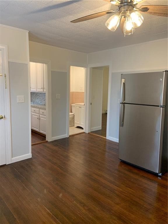 Building Photo - 6 Second School St