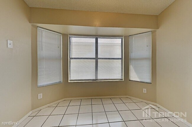 Foto del edificio - 8805 W Amelia Ave