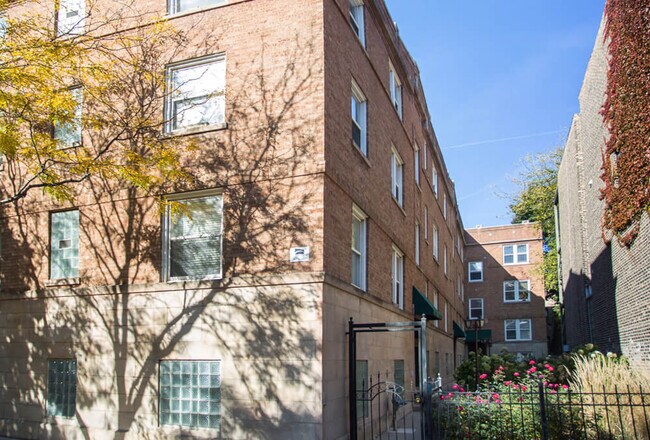 Foto del edificio - Barry Court - 722 W Barry Ave